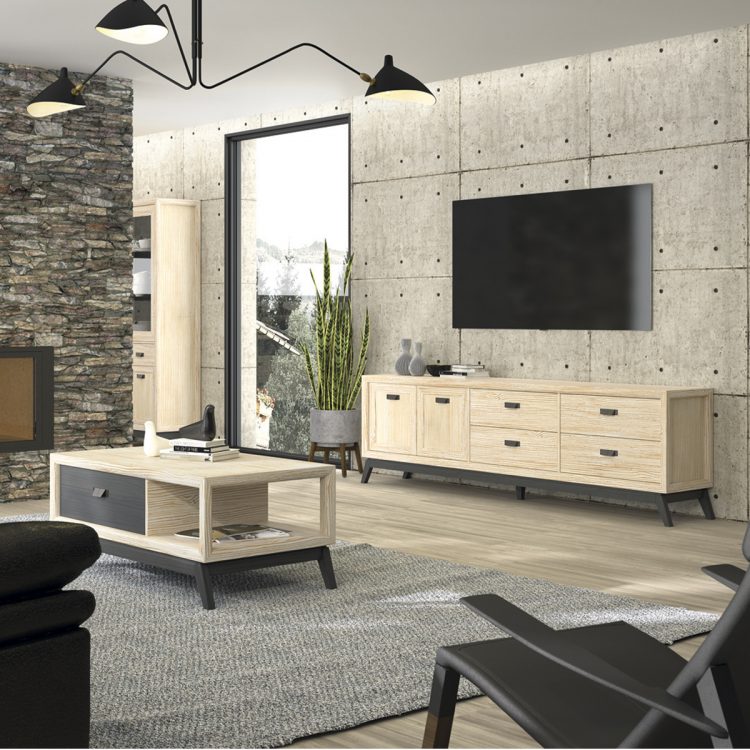 Moderno salón de madera clara con tonos ceniza